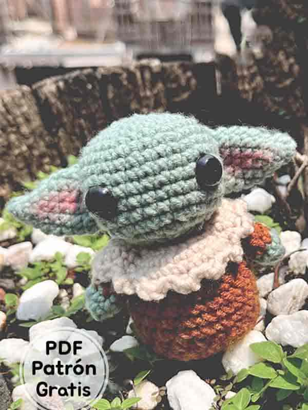 Amigurumi Pequeño Yoda PDF Patrón Gratis Paso a Paso