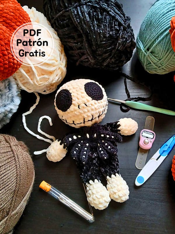 Elegante Muñecos Amigurumi Patrón Gratis​ PDF