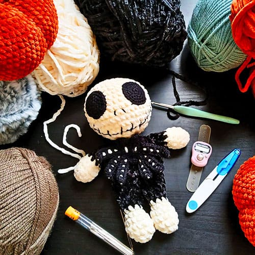 Elegante Muñecos Amigurumi Patrón Gratis​ PDF